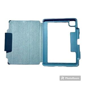 iPad Pro 11 stand/case 1st & 2nd gen gray w/clear back magnetic closure